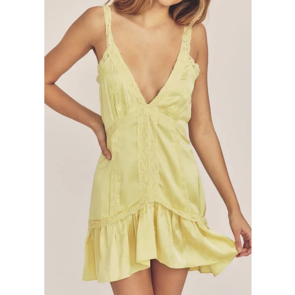 LSF NWT Women's Navie Embroidered Mini Dress Yellow Only At Moda Operandi